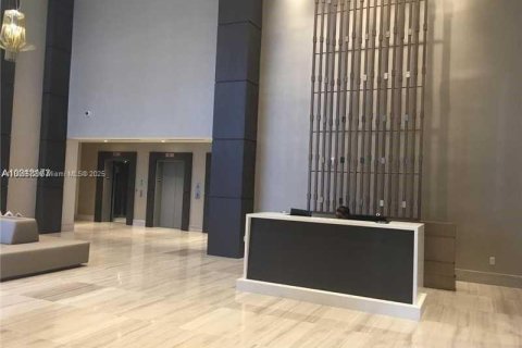Copropriété à louer à Miami, Floride: 1 chambre, 71.16 m2 № 1938728 - photo 2