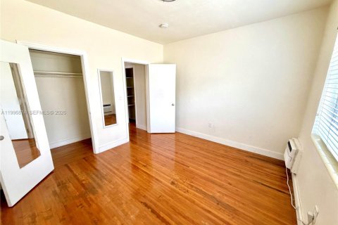 Apartment in Coral Gables, Florida 1 bedroom, 65.03 sq.m. № 2058846 - photo 9