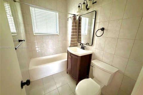 Apartment in Coral Gables, Florida 1 bedroom, 65.03 sq.m. № 2058846 - photo 7