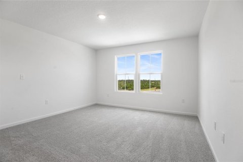 House in Dundee, Florida 4 bedrooms, 197.88 sq.m. № 1659922 - photo 13