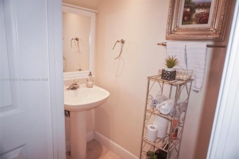 Casa en venta en Lake Worth, Florida, 4 dormitorios, 183.48 m2 № 2053483 - foto 16