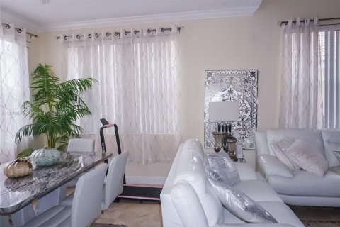 Casa en venta en Lake Worth, Florida, 4 dormitorios, 183.48 m2 № 2053483 - foto 9