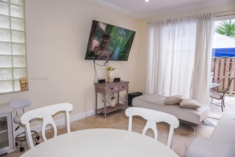 Casa en venta en Lake Worth, Florida, 4 dormitorios, 183.48 m2 № 2053483 - foto 12