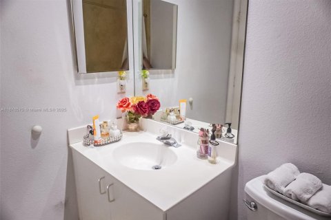 Casa en venta en Lake Worth, Florida, 4 dormitorios, 183.48 m2 № 2053483 - foto 30