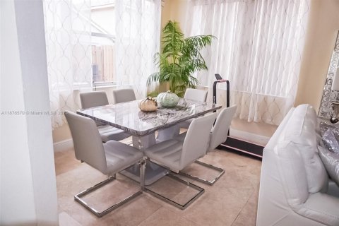 Casa en venta en Lake Worth, Florida, 4 dormitorios, 183.48 m2 № 2053483 - foto 10