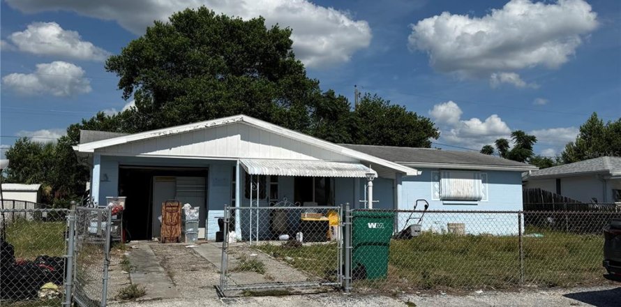 Villa ou maison à Holiday, Floride 2 chambres, 84.36 m2 № 2150371