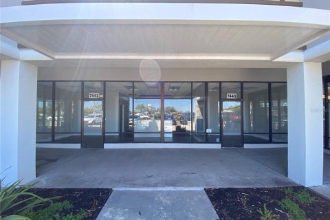 Propiedad comercial en alquiler en Bradenton, Florida, 141.86 m2 № 1723289 - foto 4