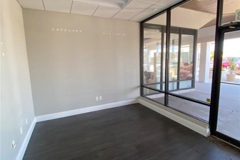Propiedad comercial en alquiler en Bradenton, Florida, 141.86 m2 № 1723289 - foto 11