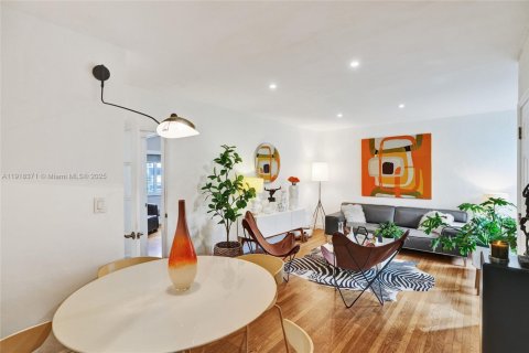 Copropriété à vendre à Bay Harbor Islands, Floride: 2 chambres, 72 m2 № 1973079 - photo 5