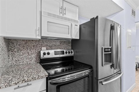 Adosado en alquiler en Clearwater, Florida, 2 dormitorios, 79.25 m2 № 1643346 - foto 8