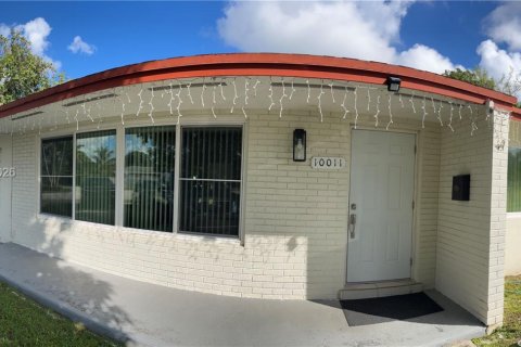 Дом в Майами, Флорида 3 спальни, 96.62м2 № 1998191