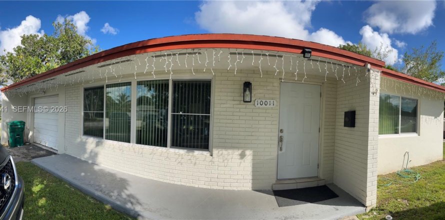 Дом в Майами, Флорида 3 спальни, 96.62м2 № 1998191