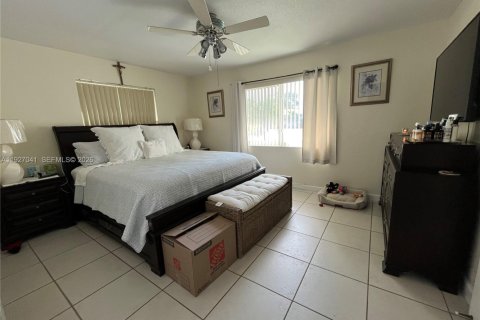 Купить виллу или дом в Майами, Флорида 3 спальни, 96.62м2, № 1998191 - фото 10