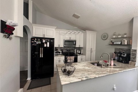 House in Wesley Chapel, Florida 3 bedrooms, 111.48 sq.m. № 1912783 - photo 8