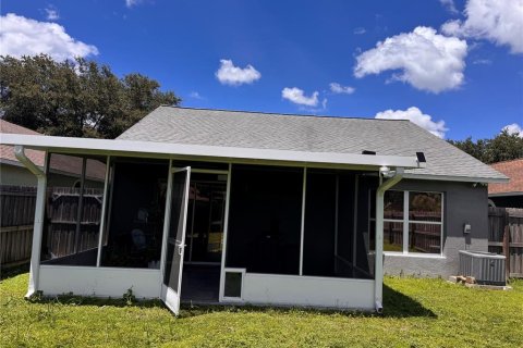 House in Wesley Chapel, Florida 3 bedrooms, 111.48 sq.m. № 1912783 - photo 21