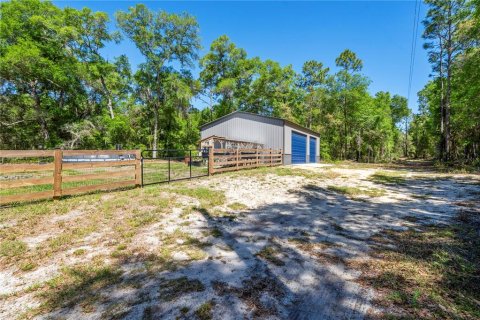 House in Hawthorne, Florida 4 bedrooms, 289.86 sq.m. № 2122511 - photo 4