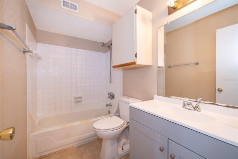 Condominio en venta en Orlando, Florida, 2 dormitorios, 92.9 m2 № 2099216 - foto 13