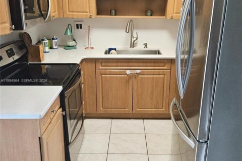 Купить кондоминиум в Майами, Флорида 2 спальни, 115.94м2, № 2045735 - фото 12