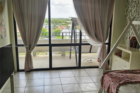 Купить кондоминиум в Майами, Флорида 2 спальни, 115.94м2, № 2045735 - фото 15
