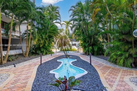 Купить кондоминиум в Майами, Флорида 2 спальни, 115.94м2, № 2045735 - фото 2