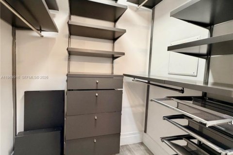 Copropriété à louer à Miami, Floride: 2 chambres, 93.46 m2 № 2026635 - photo 23