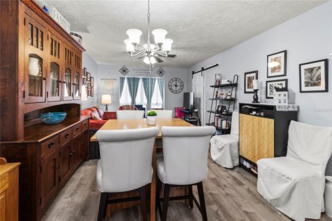 Condo in Bradenton, Florida, 1 bedroom  № 1689758 - photo 6