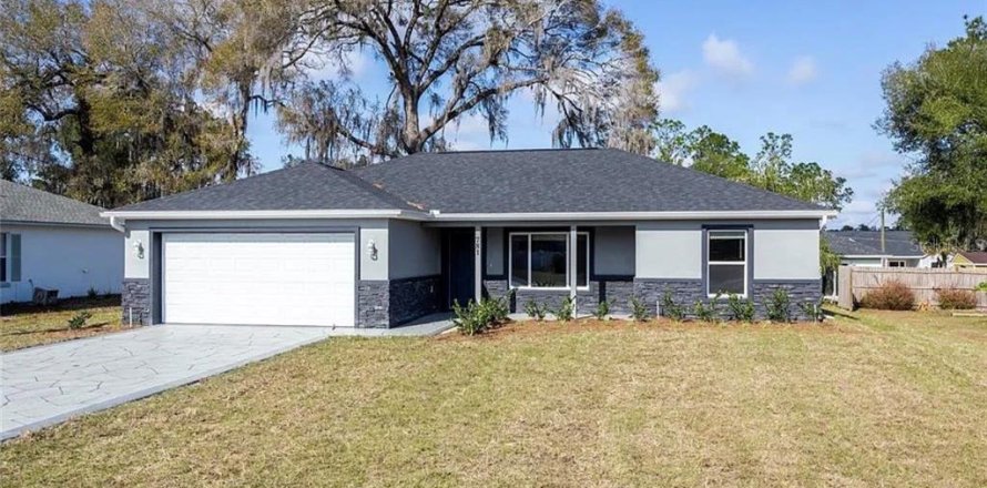 Villa ou maison à Silver Springs Shores, Floride 3 chambres, 119.57 m2 № 2145232