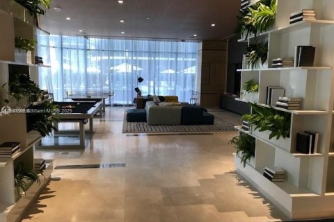Condo in Miami, Florida, 1 bedroom  № 2012639 - photo 25