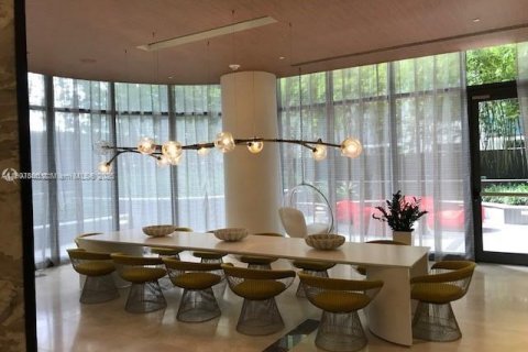 Condo in Miami, Florida, 1 bedroom  № 2012639 - photo 20