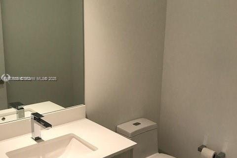 Condo in Miami, Florida, 1 bedroom  № 2012639 - photo 8