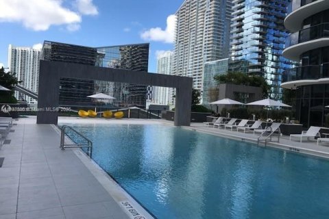 Condo in Miami, Florida, 1 bedroom  № 2012639 - photo 14