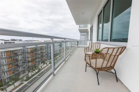Apartamento en alquiler en Saint Petersburg, Florida, 3 habitaciones, 45.99 m2 № 1869428 - foto 5
