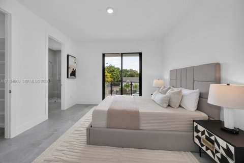 Touwnhouse à vendre à Miami, Floride: 4 chambres, 272.11 m2 № 2414467 - photo 29