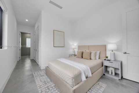 Touwnhouse à vendre à Miami, Floride: 4 chambres, 272.11 m2 № 2414467 - photo 27