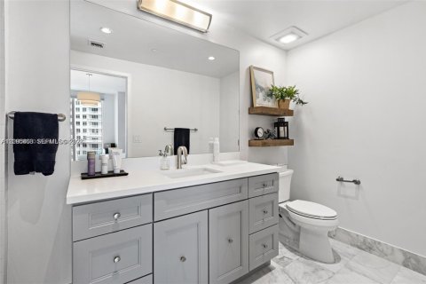 Copropriété à louer à Miami, Floride: 1 chambre, 95.78 m2 № 2387895 - photo 13