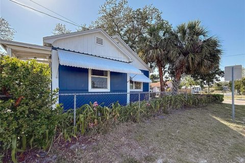 House in Saint Petersburg, Florida 2 bedrooms, 74.32 sq.m. № 1577551 - photo 16