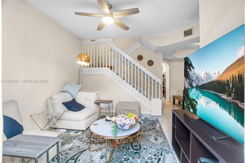 Touwnhouse à vendre à Dania Beach, Floride: 3 chambres, 129.23 m2 № 1999517 - photo 5