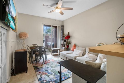 Touwnhouse à vendre à Dania Beach, Floride: 3 chambres, 129.23 m2 № 1999517 - photo 16