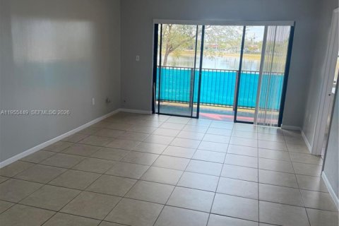 Снять в аренду кондоминиум в Майами, Флорида 2 спальни, 82.78м2, № 2020218 - фото 3