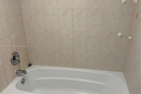 Снять в аренду кондоминиум в Майами, Флорида 2 спальни, 82.78м2, № 2020218 - фото 7