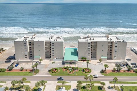 Condo in Ponce Inlet, Florida, 2 bedrooms  № 1917967 - photo 1