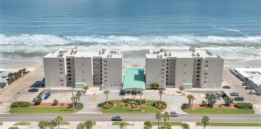 Condo in Ponce Inlet, Florida, 2 bedrooms № 1917967