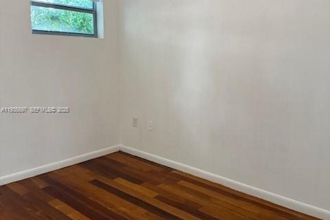 Condo in Miami Beach, Florida, 1 bedroom № 1993995 - photo 10