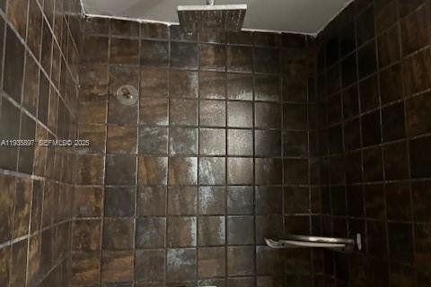 Condo in Miami Beach, Florida, 1 bedroom № 1993995 - photo 7