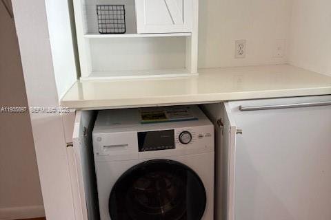 Condo in Miami Beach, Florida, 1 bedroom № 1993995 - photo 8