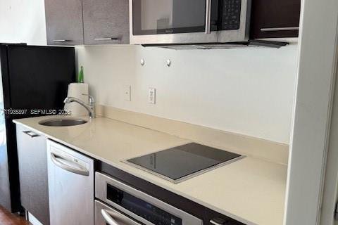 Condo in Miami Beach, Florida, 1 bedroom № 1993995 - photo 6
