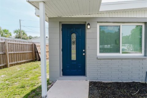 House in Seminole, Florida 3 bedrooms, 78.04 sq.m. № 1824731 - photo 4