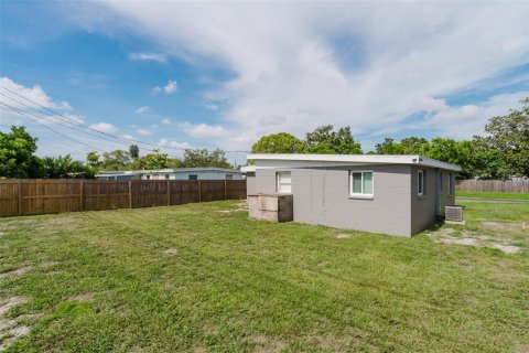 House in Seminole, Florida 3 bedrooms, 78.04 sq.m. № 1824731 - photo 30