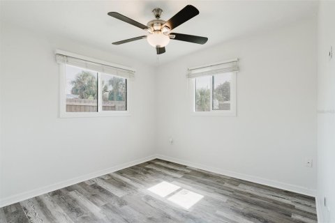 House in Seminole, Florida 3 bedrooms, 78.04 sq.m. № 1824731 - photo 18