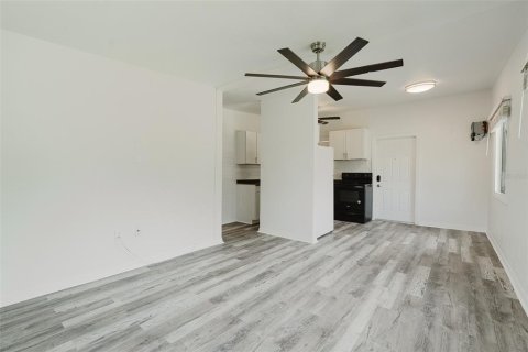 House in Seminole, Florida 3 bedrooms, 78.04 sq.m. № 1824731 - photo 7
